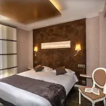Logis Restaurant Gilles Moreau 3* ラギオール