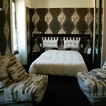 Logis Restaurant Gilles Moreau ホテル 3*