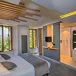 Logis Restaurant Gilles Moreau ホテル ラギオール