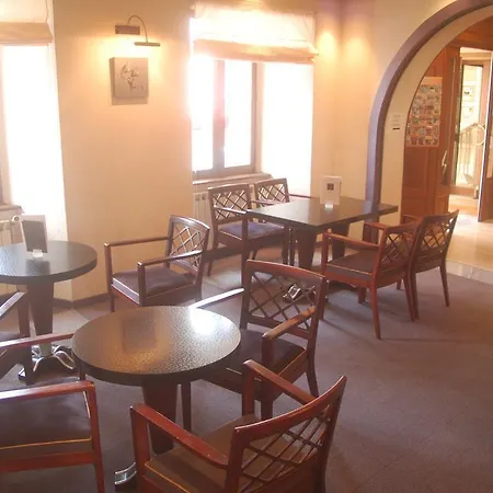 Отель Logis Restaurant Gilles Moreau 3*