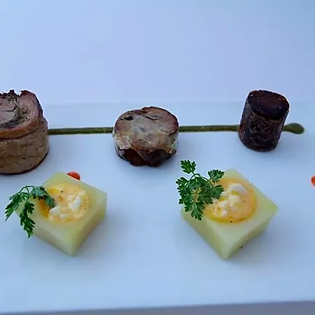 Logis Restaurant Gilles Moreau מלון 3*