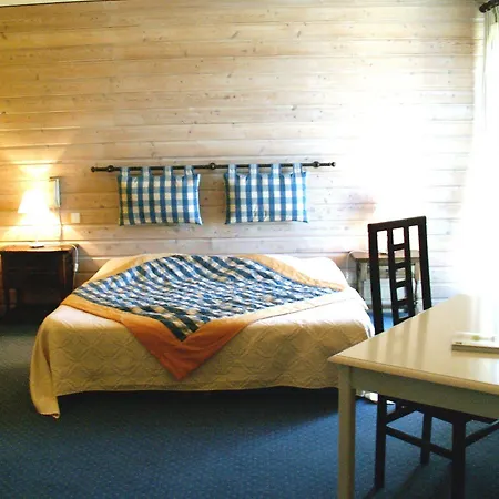 Logis Restaurant Gilles Moreau 3* 라귀올르