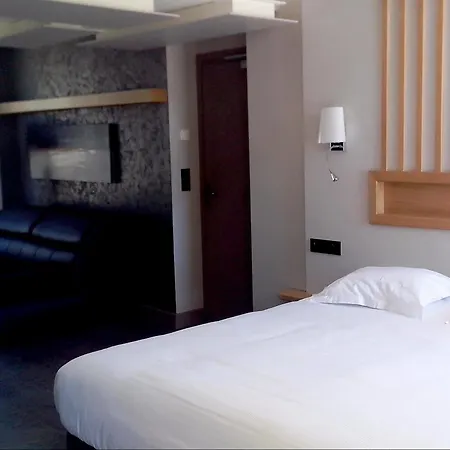 Logis Restaurant Gilles Moreau 호텔