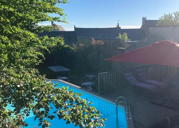 Logis Restaurant Gilles Moreau Otel 3*